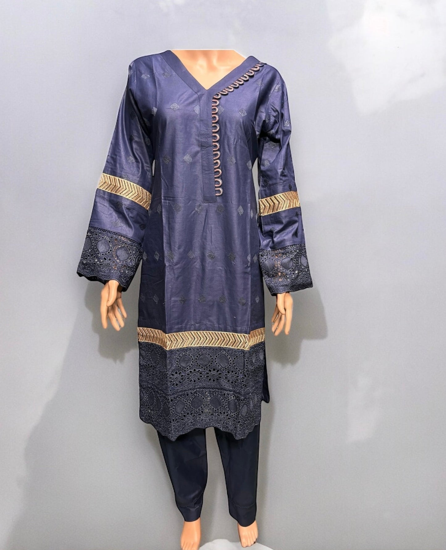 TRADITIONAL SALWAR KAMEEZ SET-ETHNIC WEAR FOR WOMEN - 209