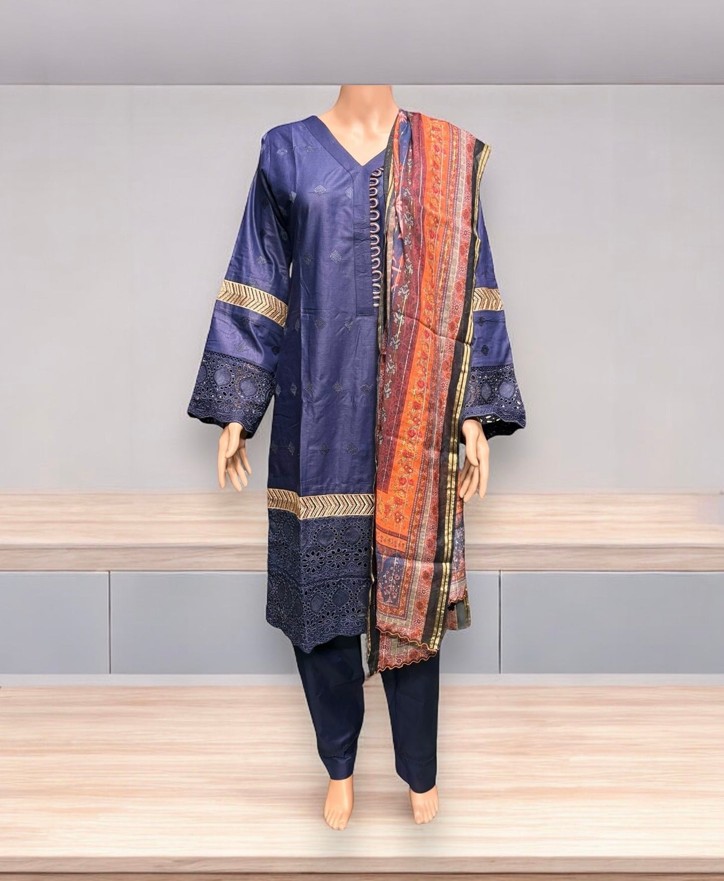 TRADITIONAL SALWAR KAMEEZ SET-ETHNIC WEAR FOR WOMEN - 209