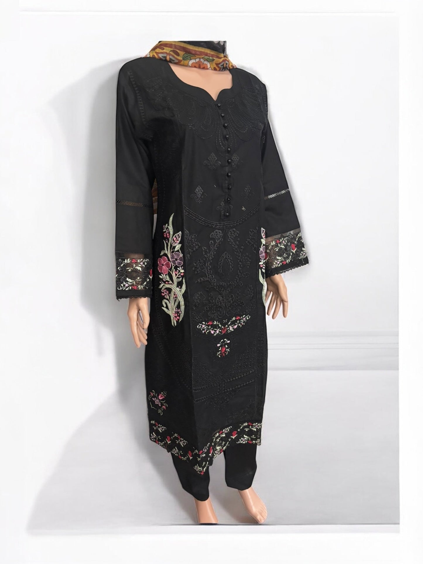 TRADITIONAL SALWAR KAMEEZ SET – ETHNIC WEAR FOR WOMEN- JU41