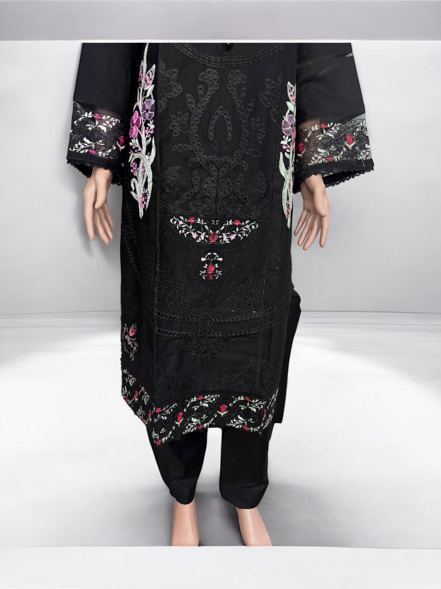 TRADITIONAL SALWAR KAMEEZ SET – ETHNIC WEAR FOR WOMEN- JU41