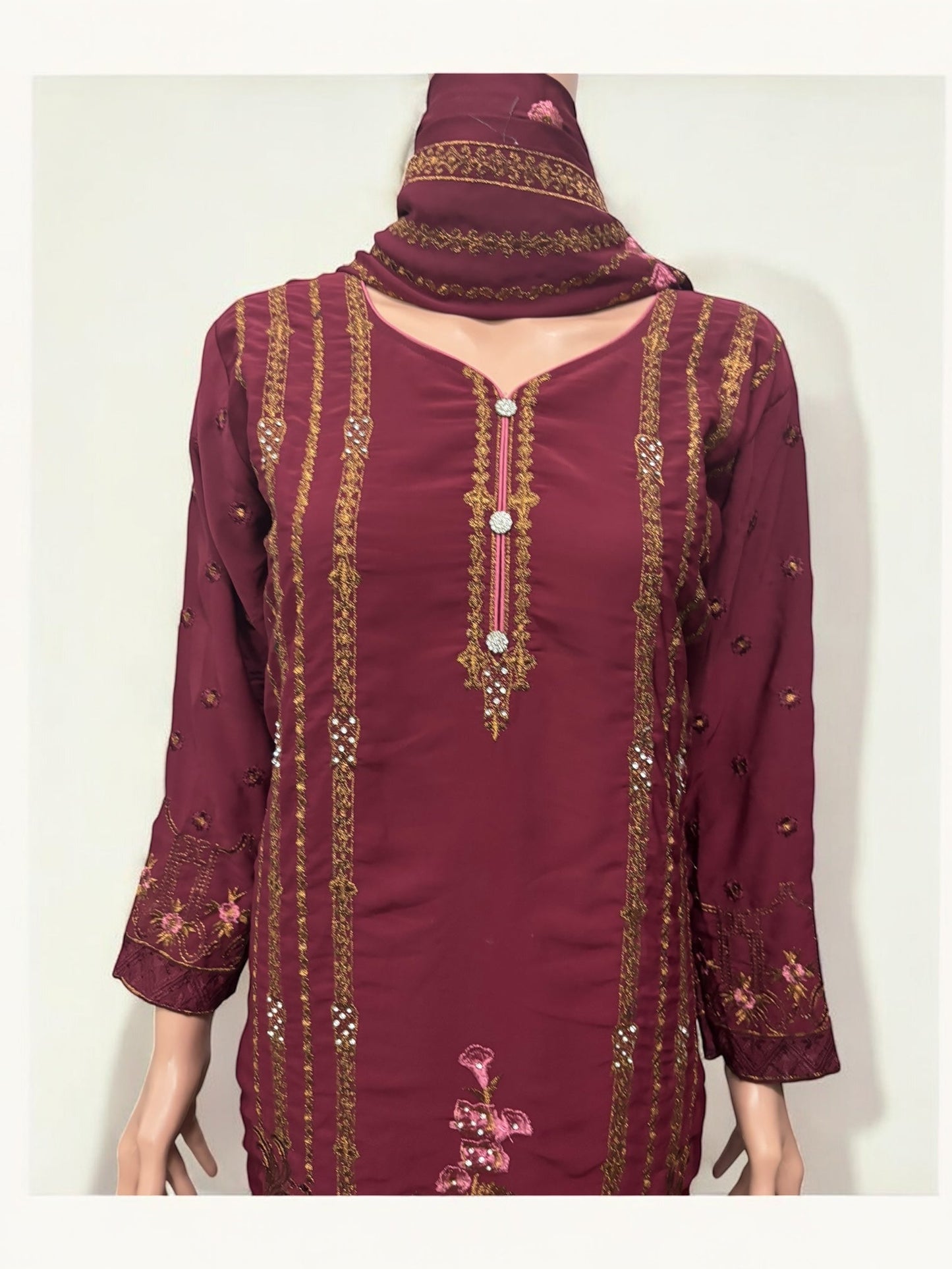 TRADITIONAL SALWAR KAMEEZ SET – ETHNIC WEAR FOR WOMEN- S05