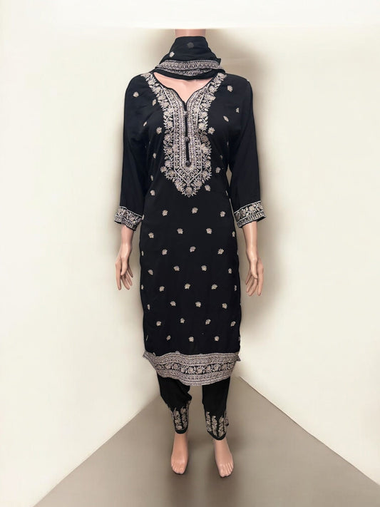 TRADITIONAL SALWAR KAMEEZ SET – ETHNIC WEAR FOR WOMEN- S06