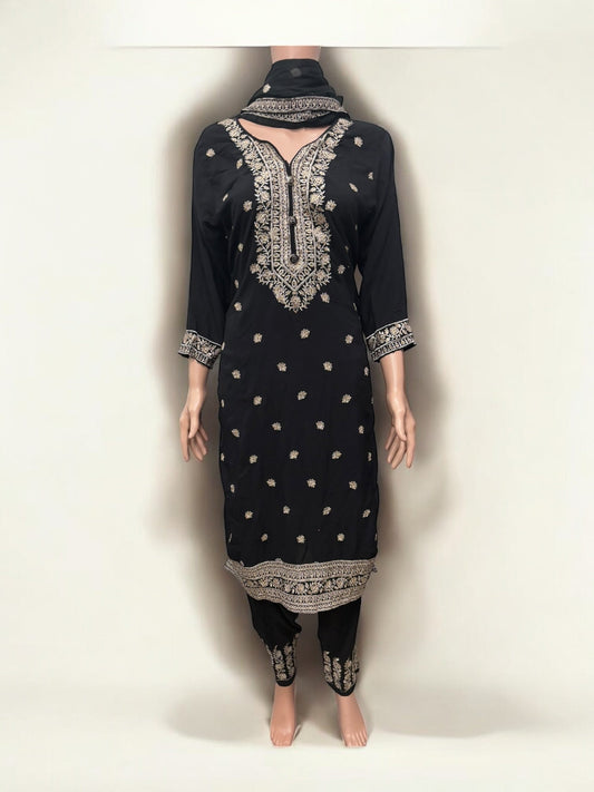 TRADITIONAL SALWAR KAMEEZ SET – ETHNIC WEAR FOR WOMEN- S06