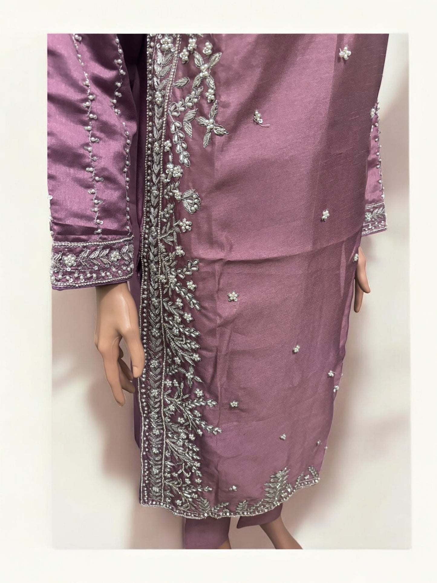 TRADITIONAL SALWAR KAMEEZ SET – ETHNIC WEAR FOR WOMEN- S16