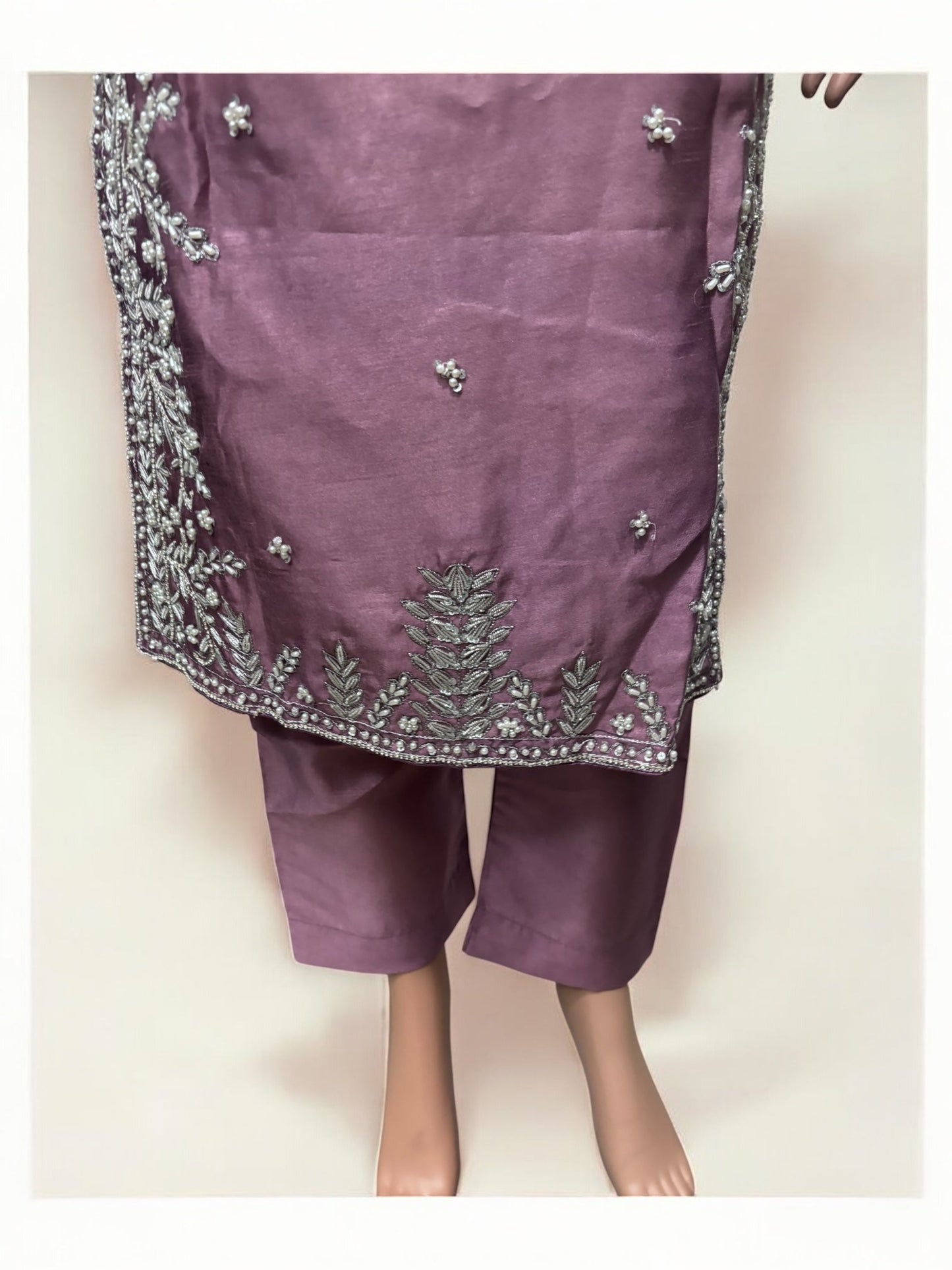 TRADITIONAL SALWAR KAMEEZ SET – ETHNIC WEAR FOR WOMEN- S16