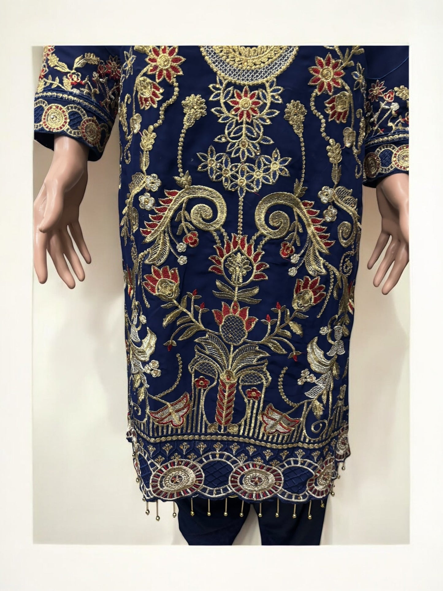 TRADITIONAL SALWAR KAMEEZ SET – ETHNIC WEAR FOR WOMEN- S19