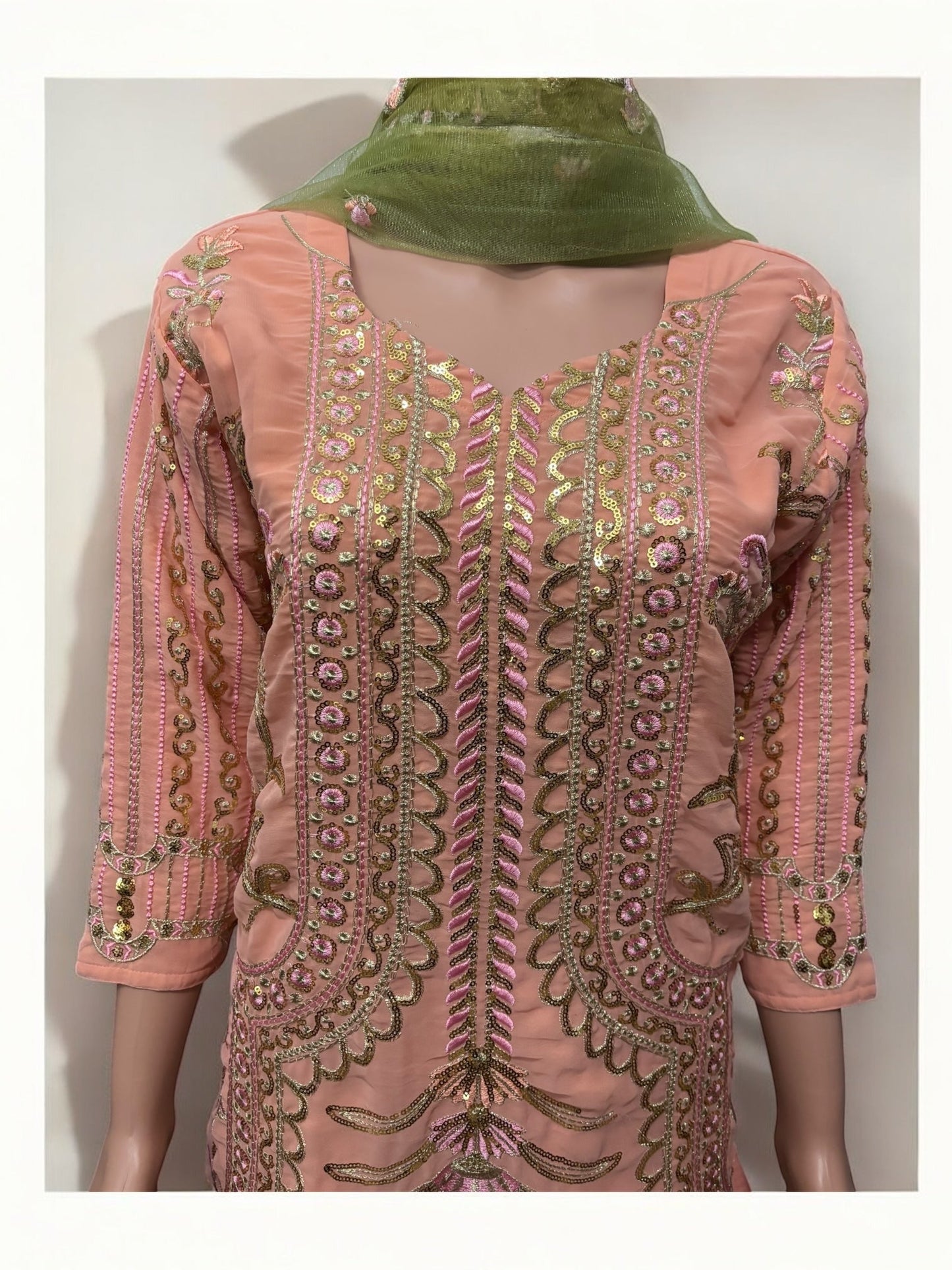 TRADITIONAL SALWAR KAMEEZ SET – ETHNIC WEAR FOR WOMEN- S24