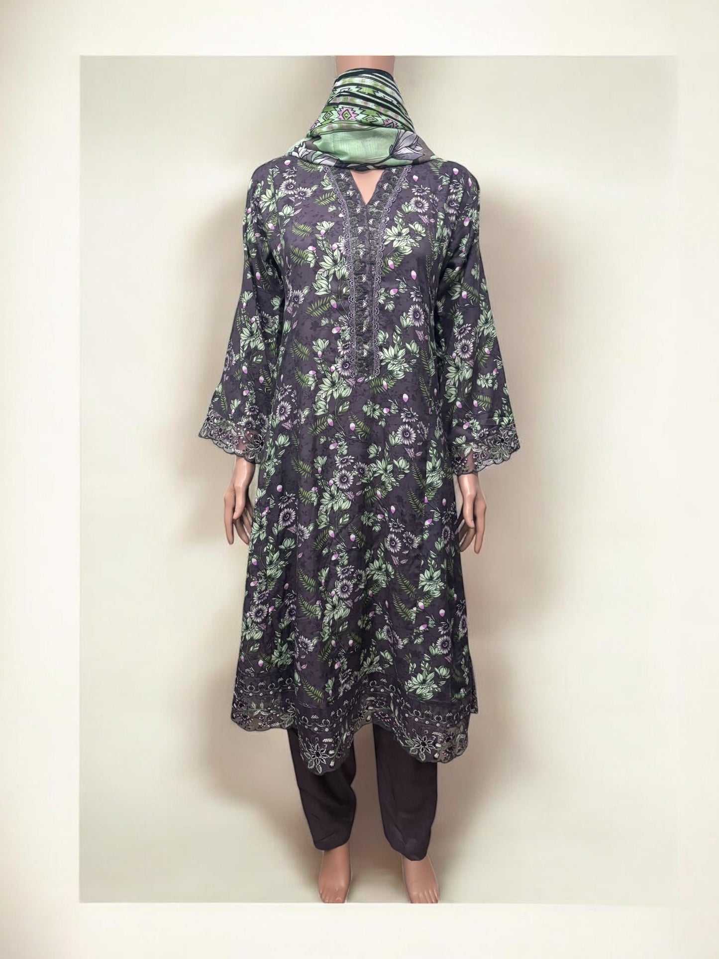 TRADITIONAL SALWAR KAMEEZ SET – ETHNIC WEAR FOR WOMEN- S27