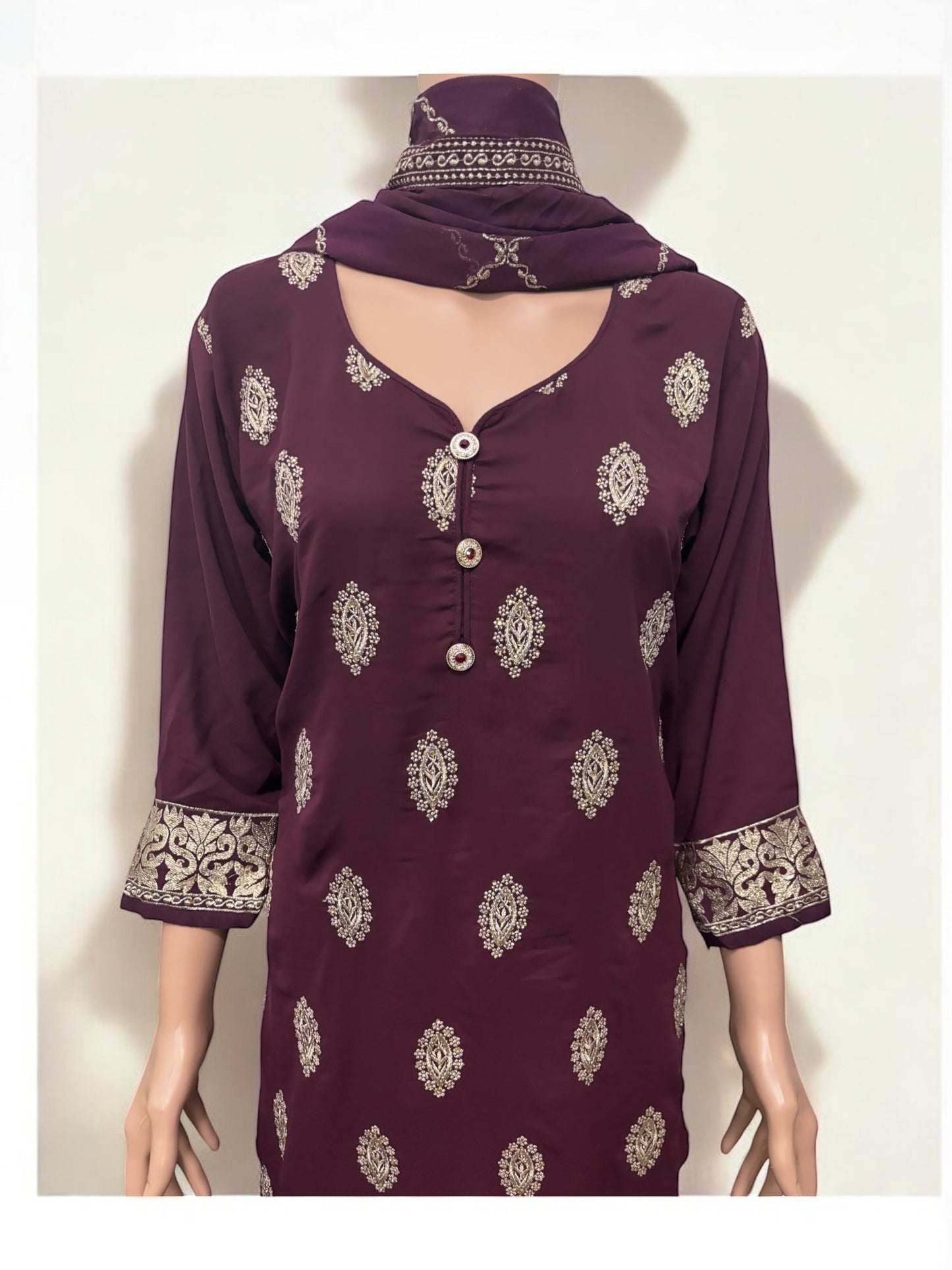 TRADITIONAL SALWAR KAMEEZ SET – ETHNIC WEAR FOR WOMEN- S28