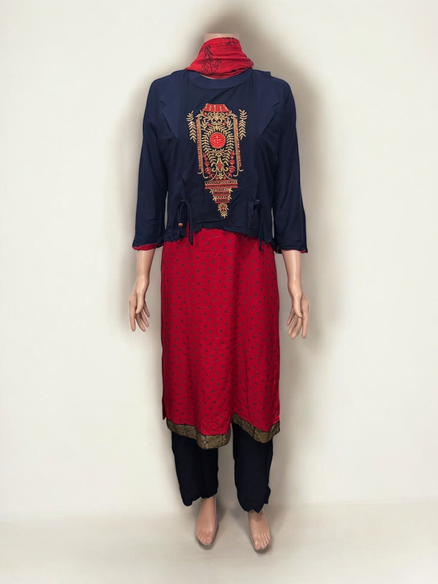 TRADITIONAL SALWAR KAMEEZ SET – ETHNIC WEAR FOR WOMEN- S29
