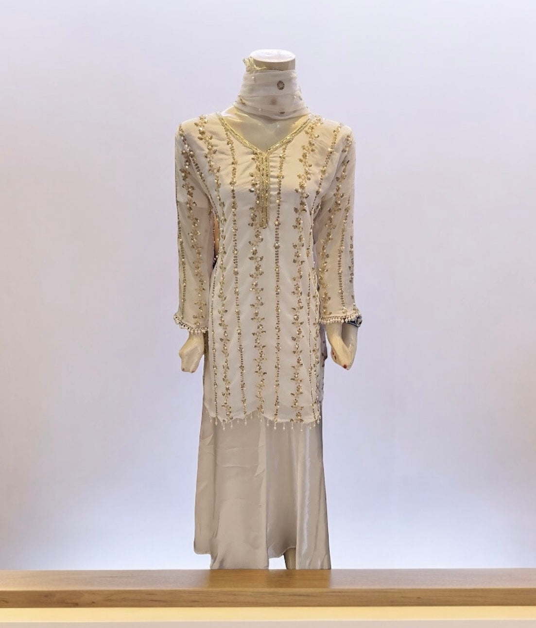 WHITE GREAT VALUE TRADITIONAL SALWAR KAMEEZ SUIT -ETHNIC WEAR FOR WOMEN-201