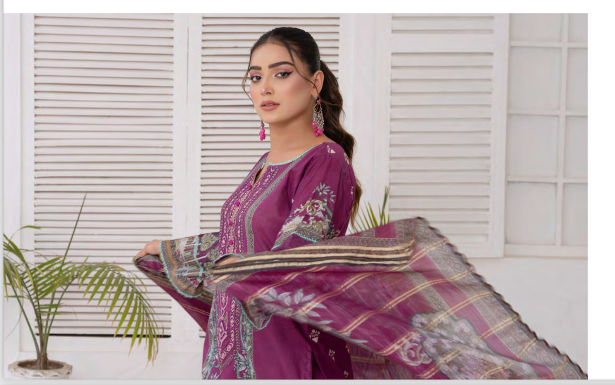 TRADITIONAL PAKISTANI SALWAR KAMEEZ SUIT -ETHNIC WEAR FOR WOMEN- D05