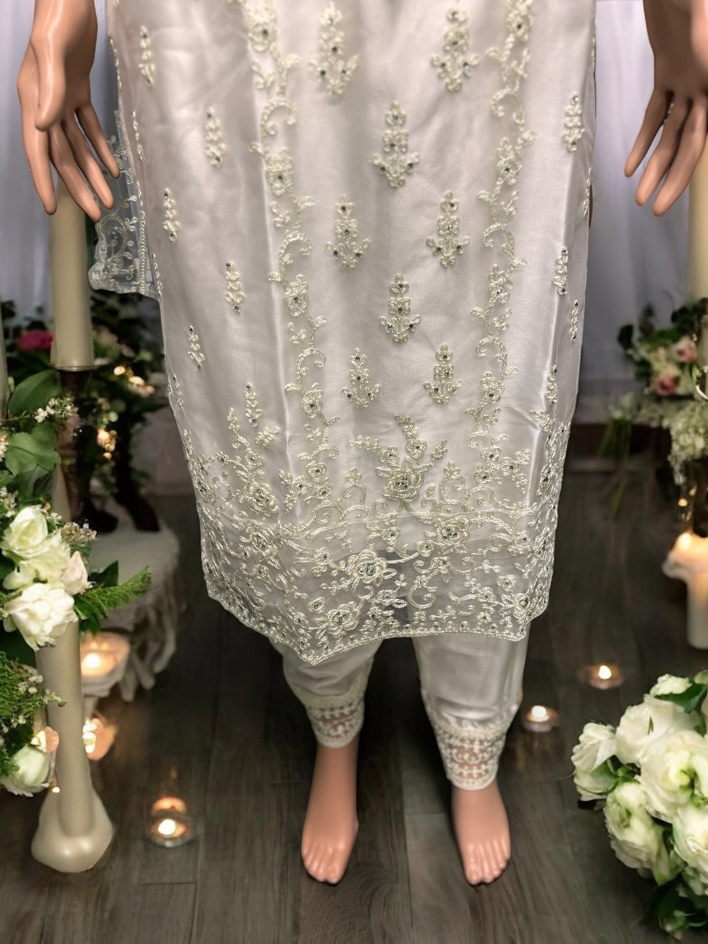 TRADITIONAL OFF WHITE DESIGNER SALWAR SUIT- ETHNIC WEAR FOR WOMEN