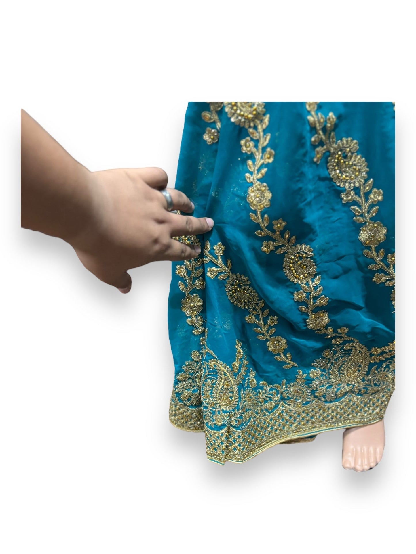 TRADITIONAL DESIGNER SAREE WITH READY BLOUSE – ELEGANT INDIAN ETHNIC WEAR- 015