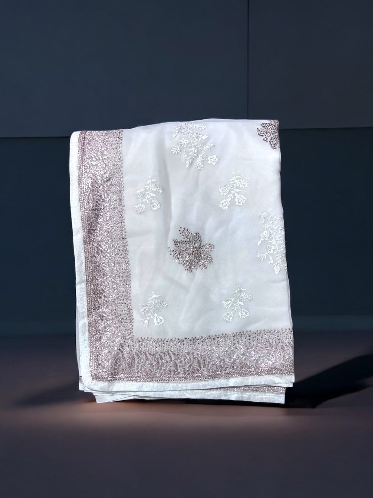 TRADITIONAL DESIGNER SAREE WITH READY BLOUSE– ETHNIC WEAR FOR WOMEN- 210