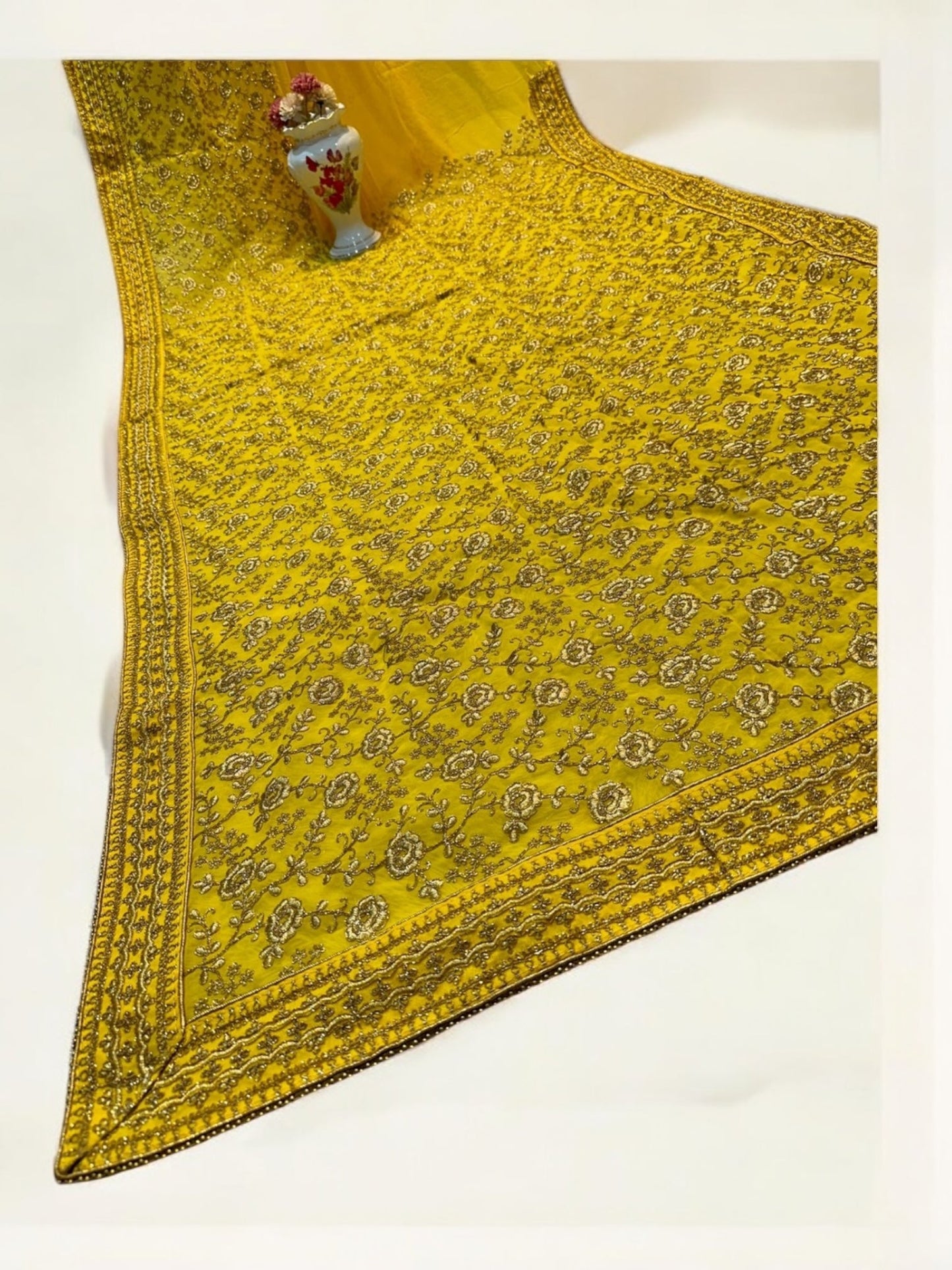 TRADITIONAL DESIGNER SAREE WITH READY BLOUSE– ETHNIC WEAR FOR WOMEN- 211