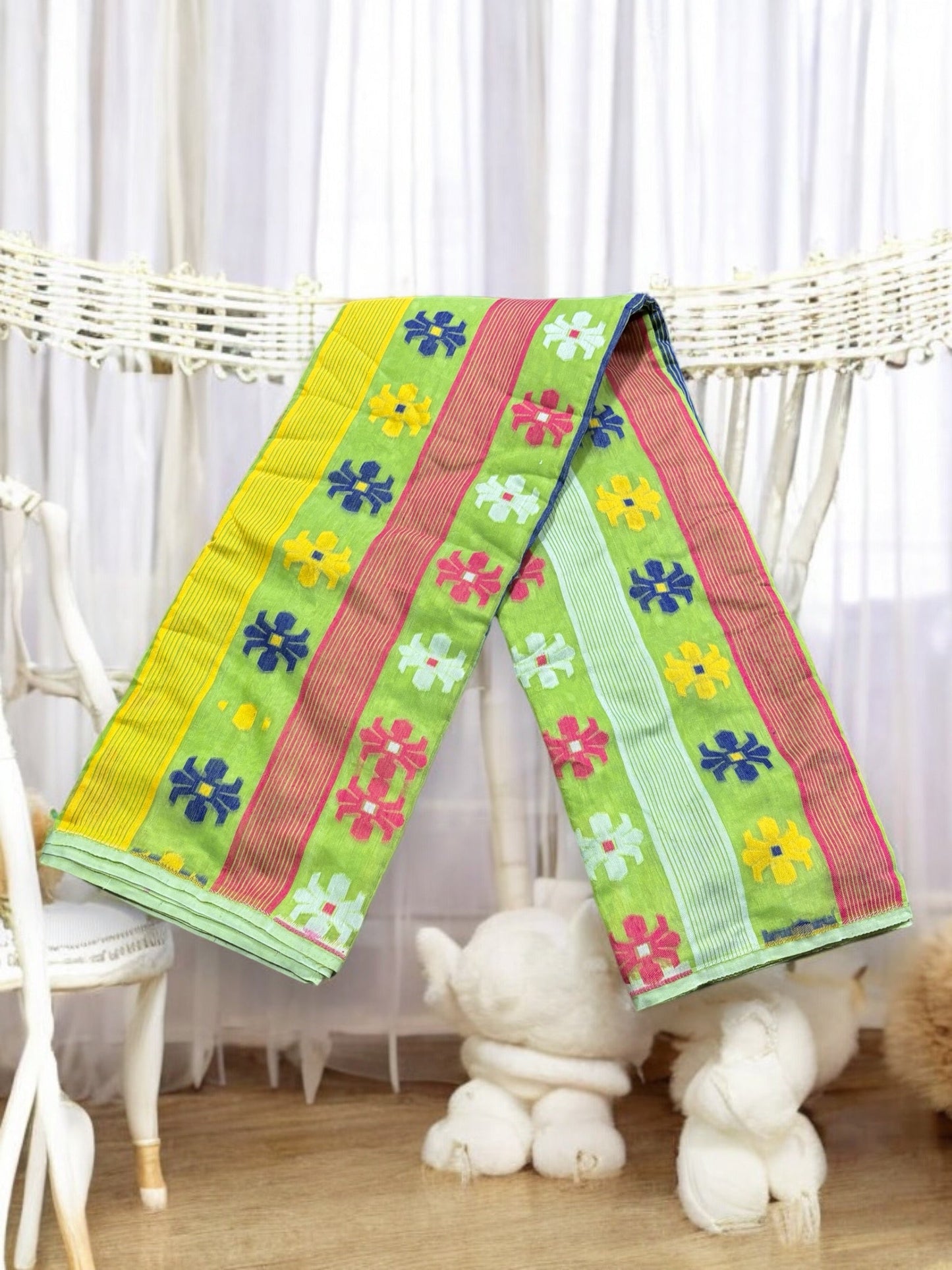 TRADITIONAL JAMDANI SAREE FOR A ETHNIC LOOK - INDIAN ETHNIC WEAR FOR WOMEN -04
