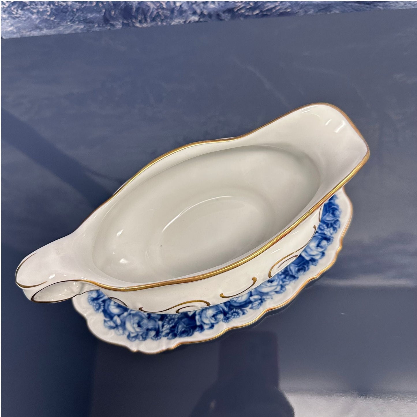 SHUMANN BAVARIA VINTAGE GRAVY BOAT