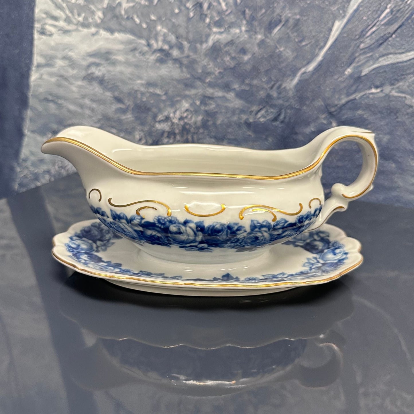 SHUMANN BAVARIA VINTAGE GRAVY BOAT