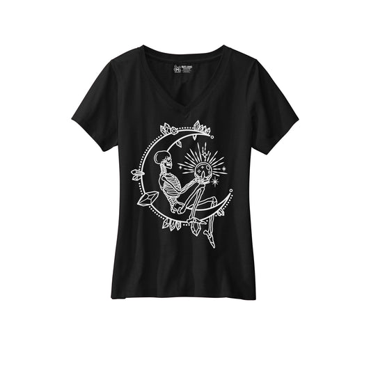 THE LUNAR ORACLE - WOMEN’S V-NECK INFUSED WITH LABRADORITE