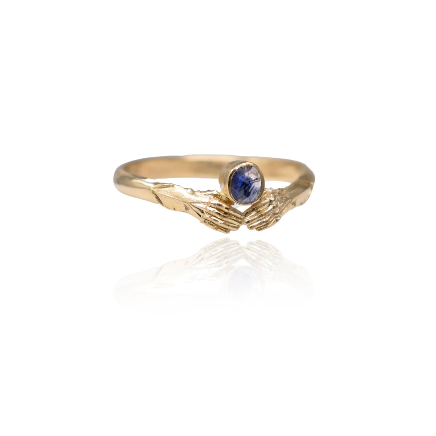 STRONGHOLD CONTOUR RING WITH WINZA SAPPHIRE