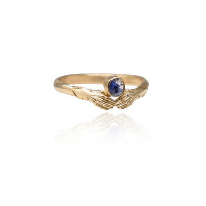 STRONGHOLD CONTOUR RING WITH WINZA SAPPHIRE