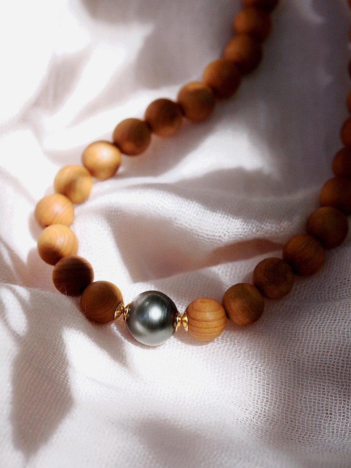 TAHITIAN PEARL SANDALWOOD NECKLACE - ROSELANI