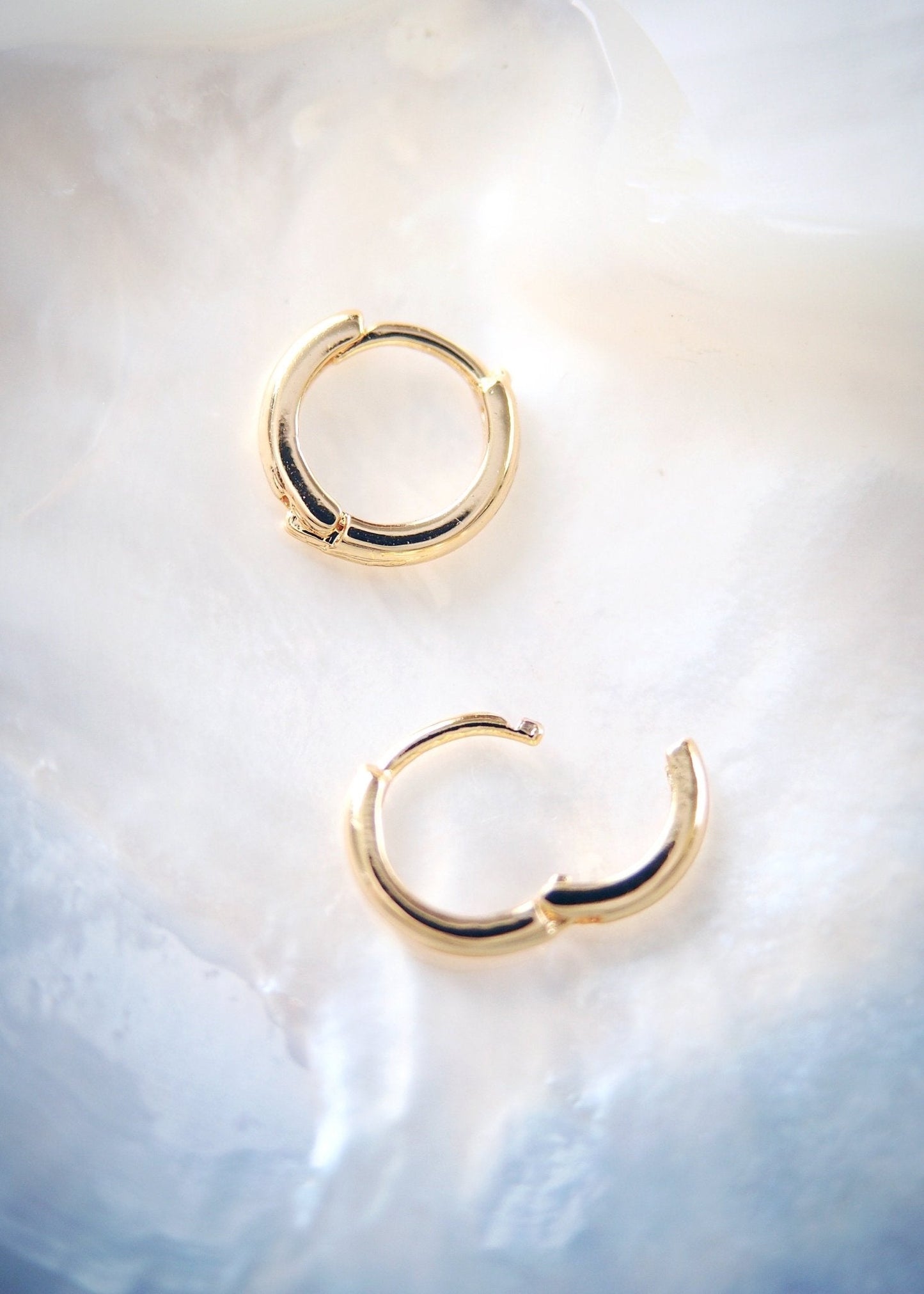 TINY GOLD HUGGIE HOOP EARRINGS - AUILI'I