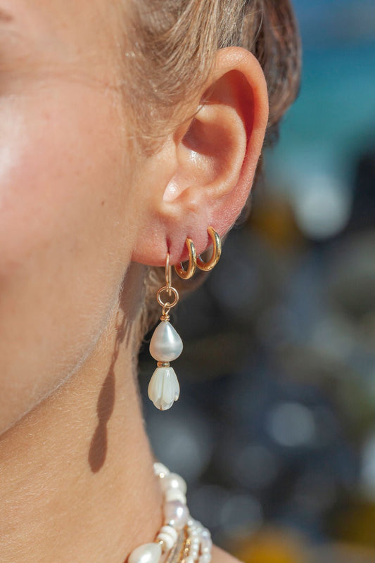 TINY GOLD HUGGIE HOOP EARRINGS - AUILI'I