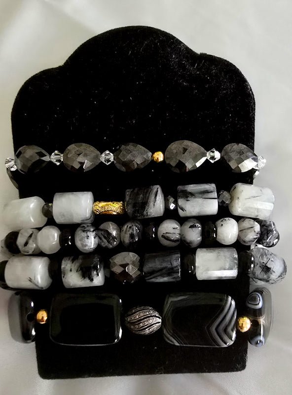 TOURMALINE QUARTZ AND BLACK ONYX BRACELET