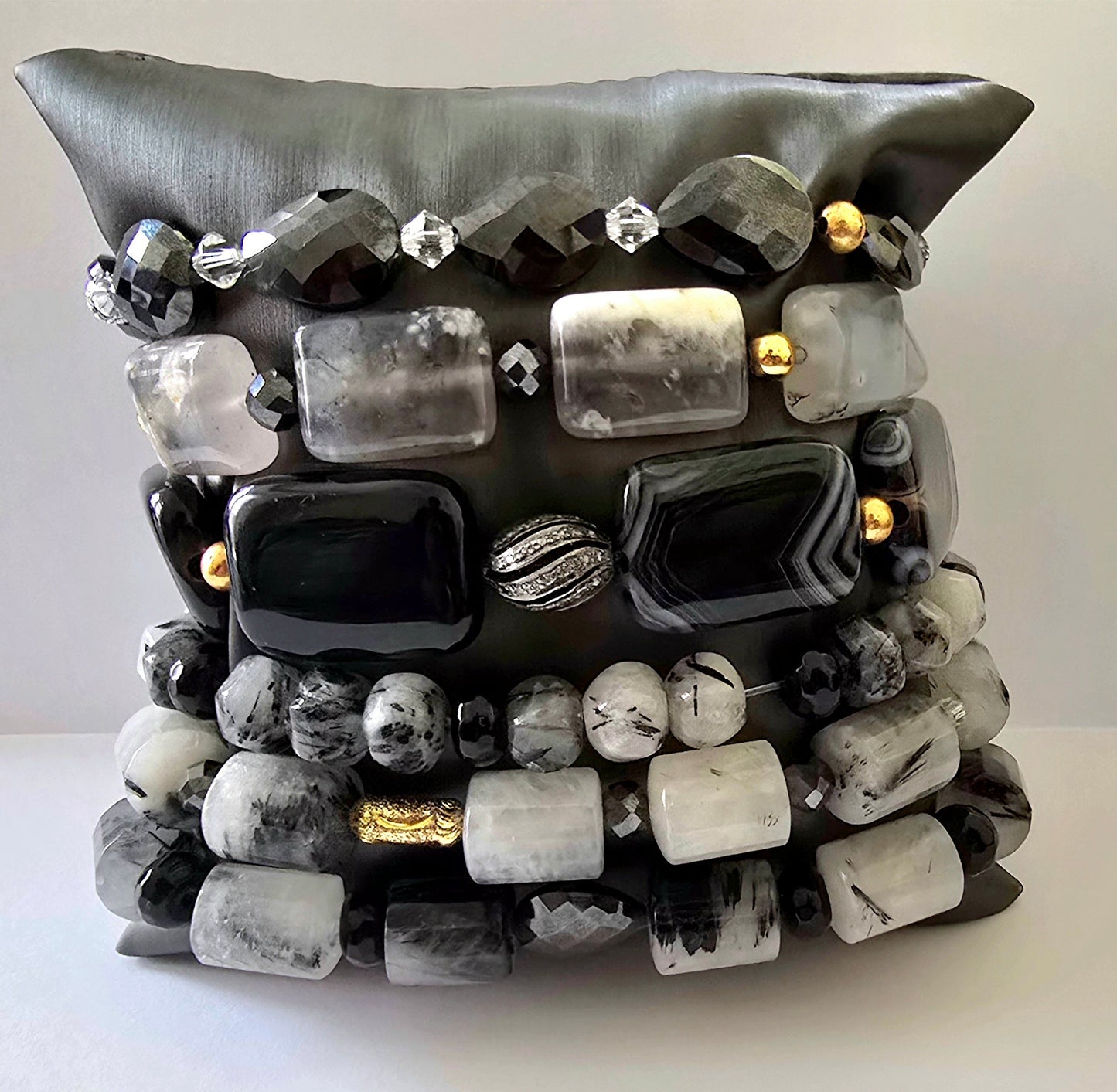 TOURMALINE QUARTZ AND BLACK ONYX BRACELET