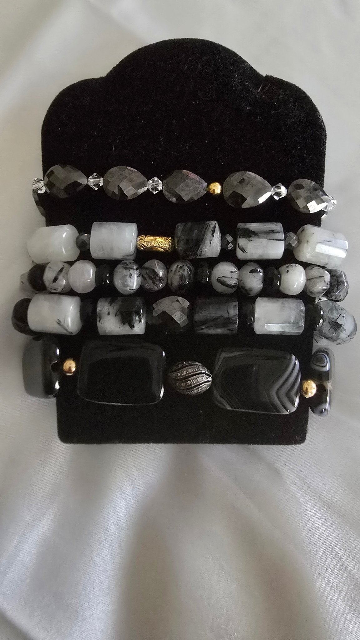TOURMALINE QUARTZ AND BLACK ONYX BRACELET