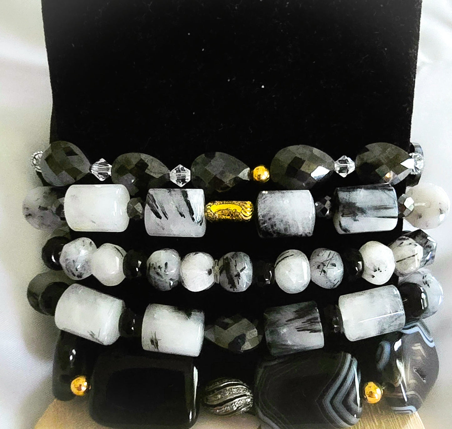 TOURMALINE QUARTZ AND BLACK ONYX BRACELET