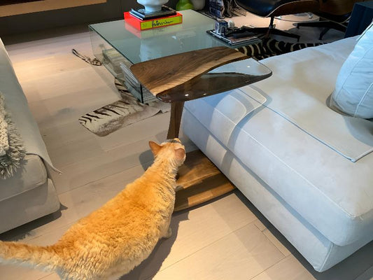 C-SHAPED LUXURY RESIN END / SIDE TABLE - UNIQUE GIFT IDEA